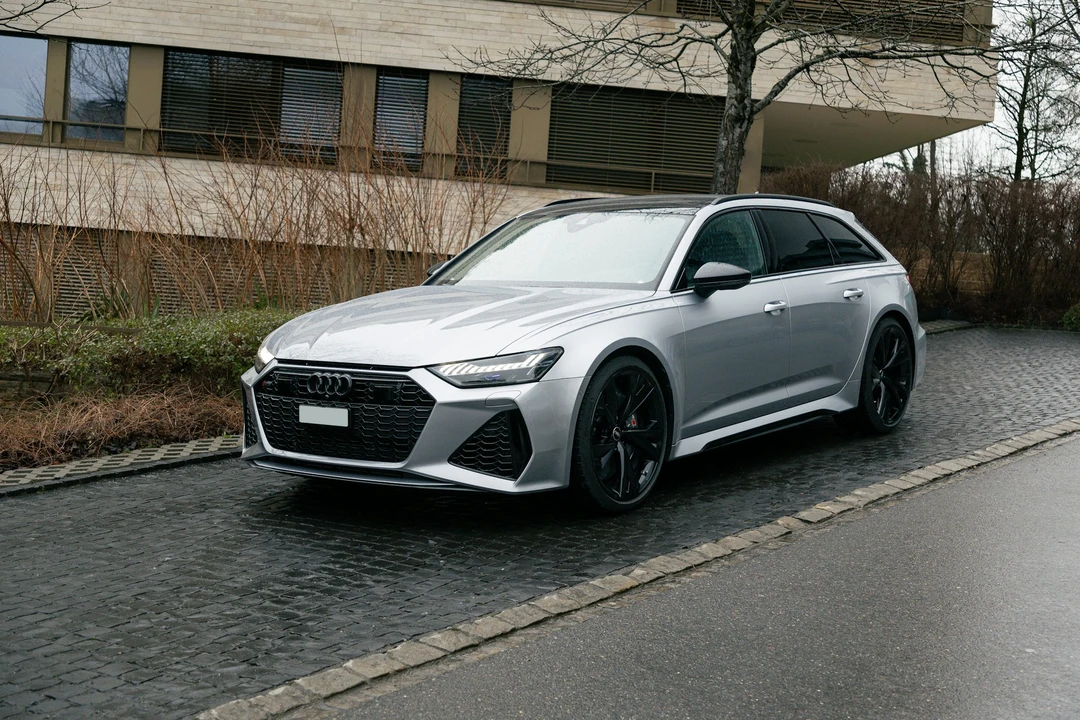 2025 Audi C8 RS6 - Image 17 of 21