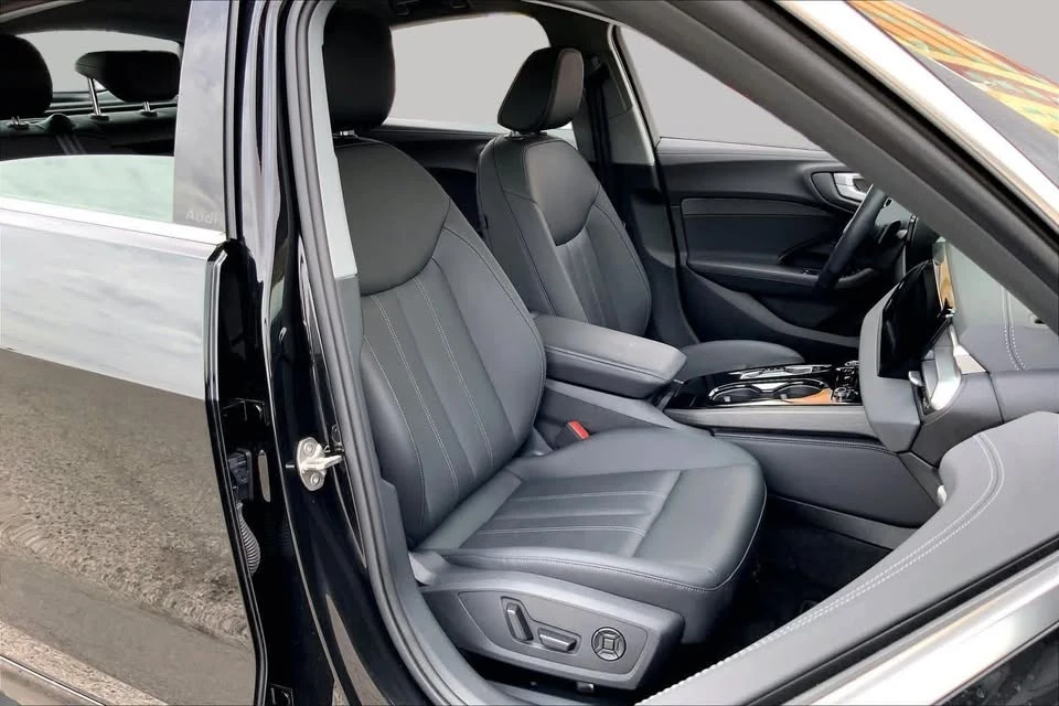 2025 Audi B10 A5 - Image 9 of 20