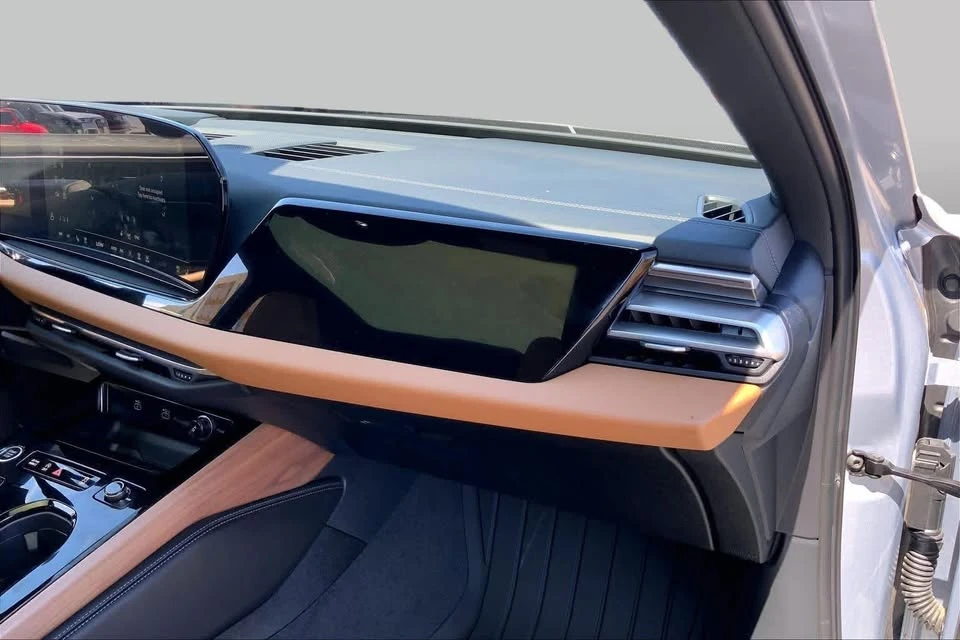 2025 Audi B10 A5 - Image 16 of 20