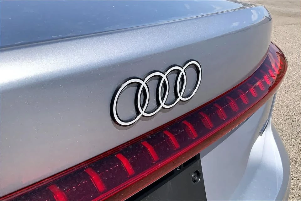 2025 Audi B10 A5 - Image 9 of 20