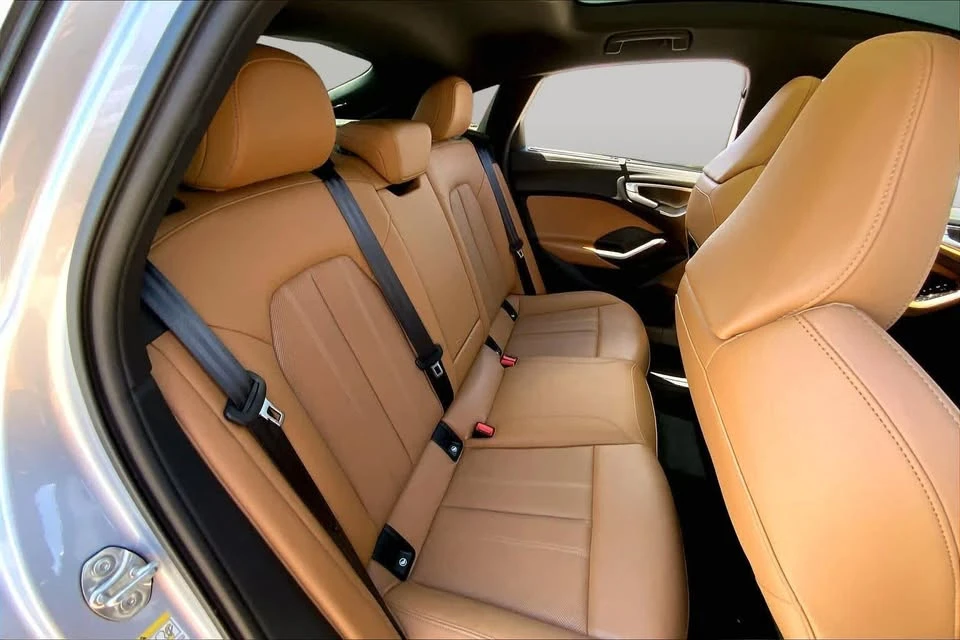 2025 Audi B10 A5 - Image 17 of 20