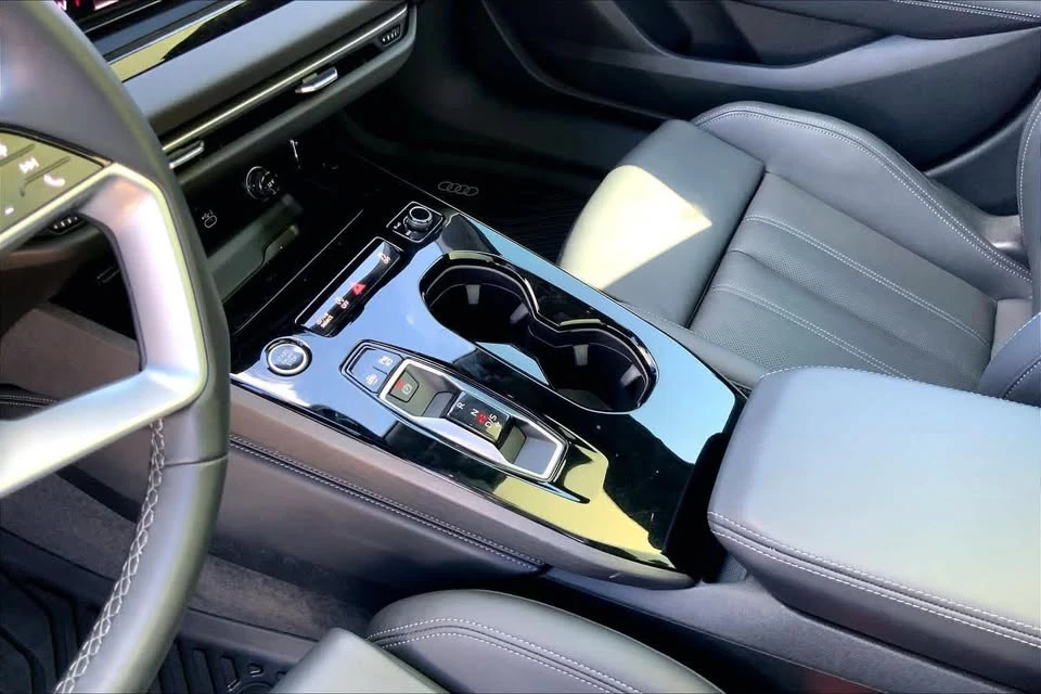 2025 Audi B10 A5 - Image 17 of 20