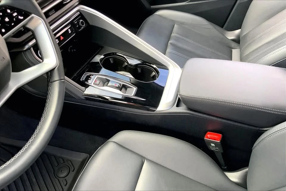 2025 Audi FY Q5 - Image 17 of 20