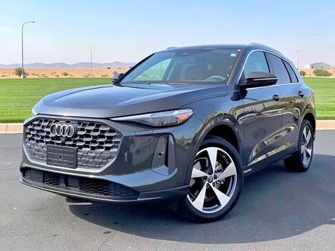 2025 Audi Q5 Premium Plus