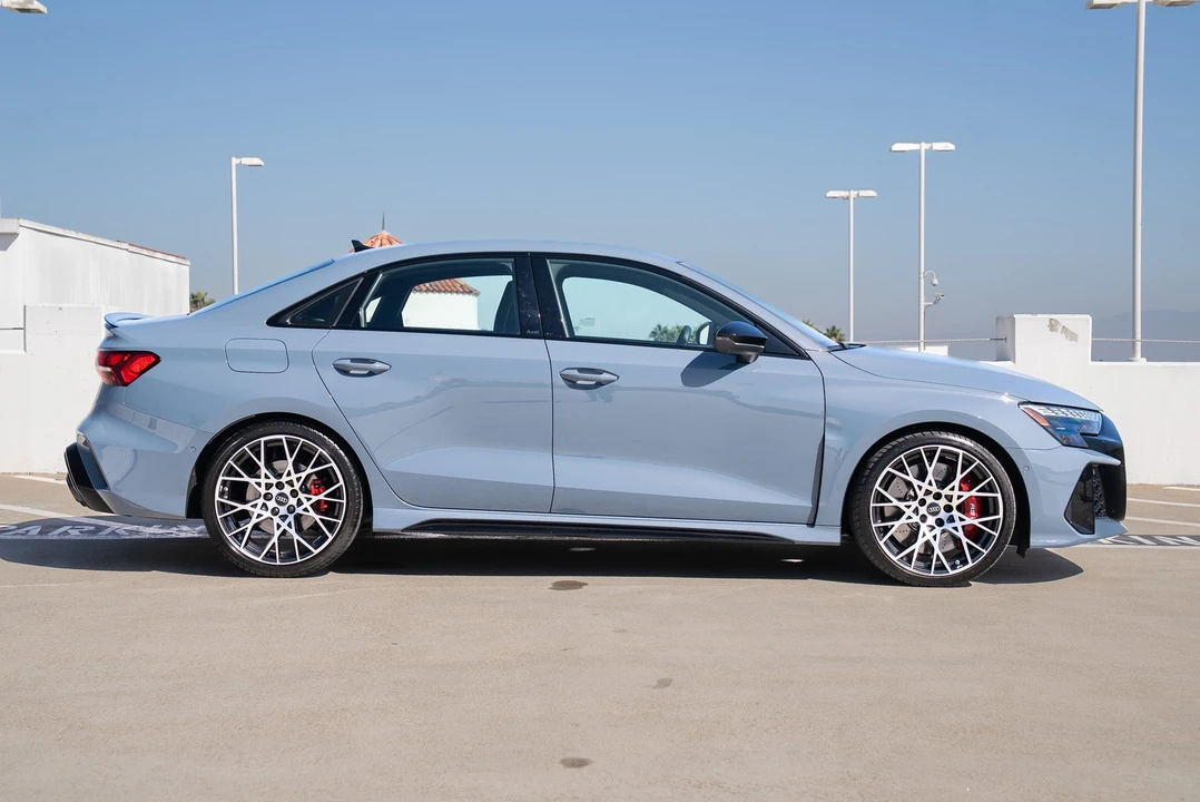 2025 Audi - Image 10 of 21