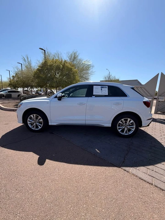 2025 Audi F3 Q3 - Image 2 of 16