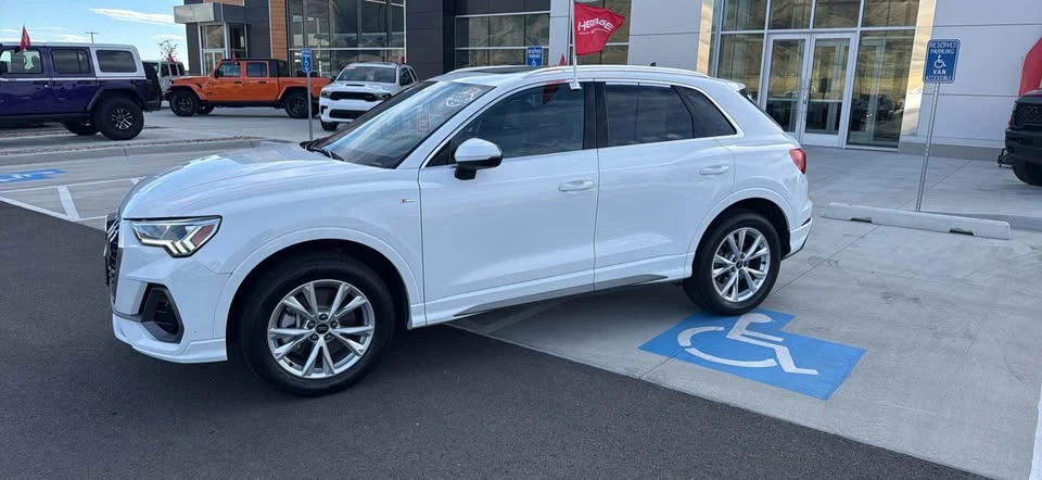 2025 Audi F3 Q3 - Image 2 of 12