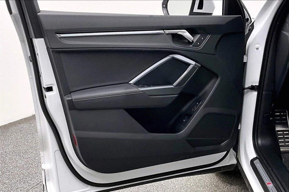 2025 Audi F3 Q3 - Image 7 of 19