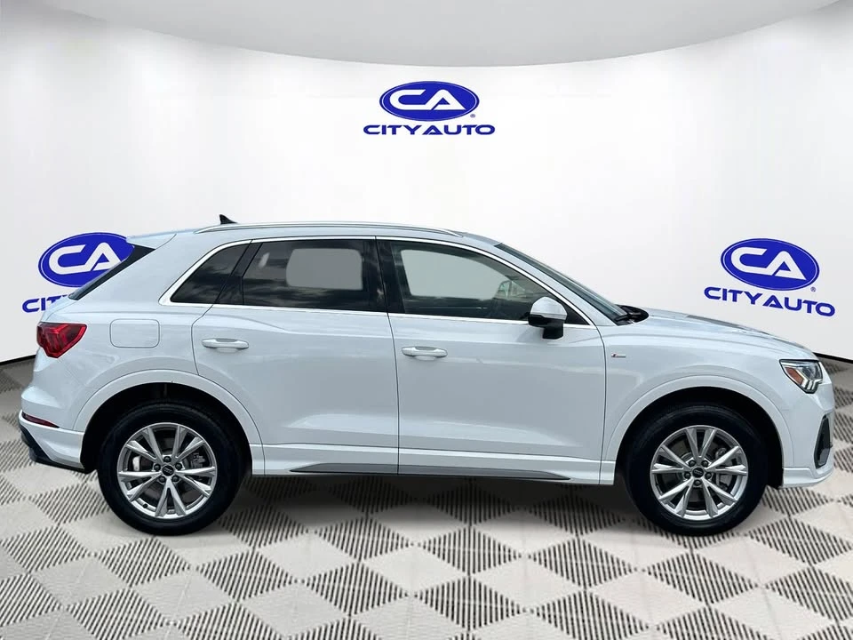 2025 Audi F3 Q3 - Image 2 of 20