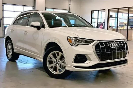 2025 Audi Q3 Premium 40