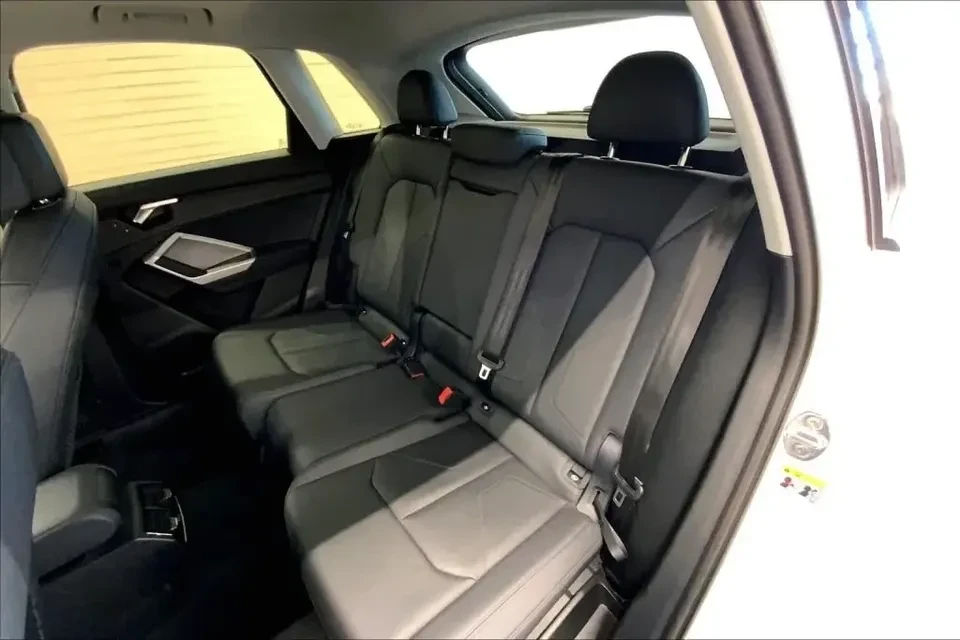 2025 Audi F3 Q3 - Image 2 of 13