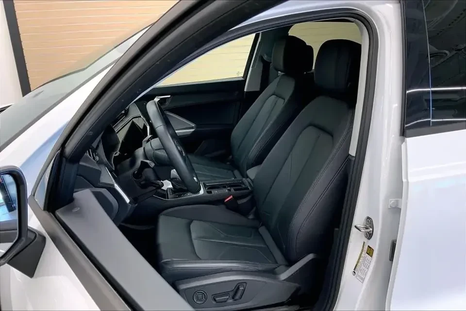 2025 Audi F3 Q3 - Image 3 of 13