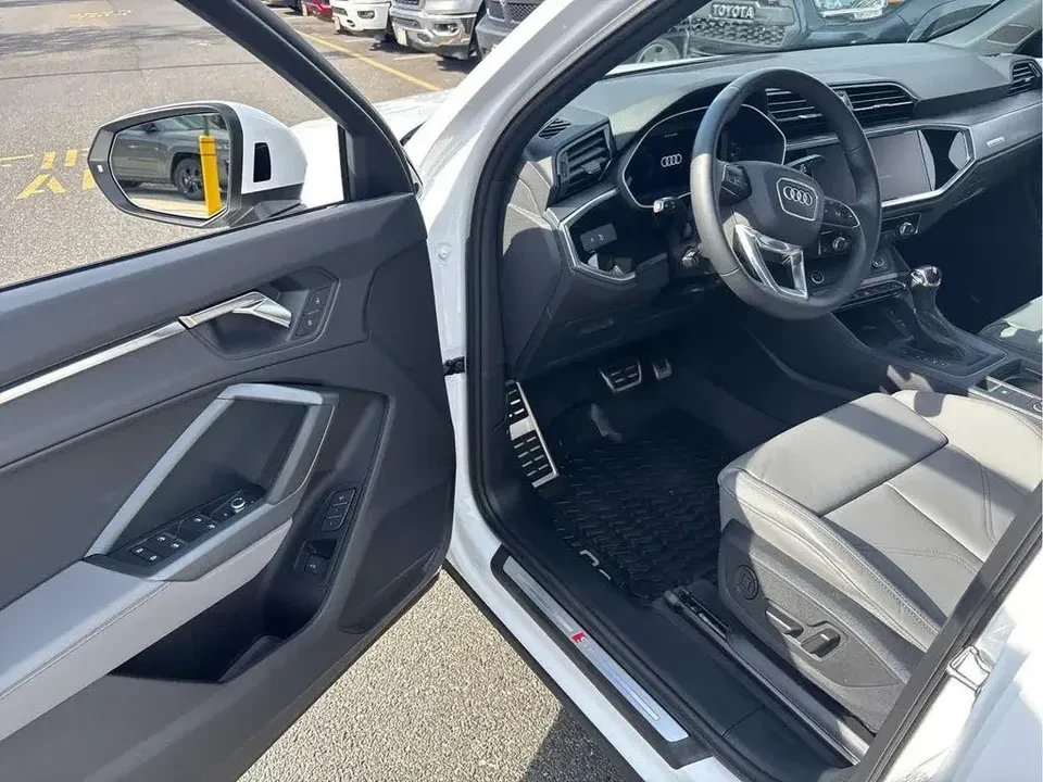 2025 Audi F3 Q3 - Image 4 of 16