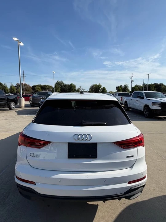 2025 Audi F3 Q3 - Image 2 of 9