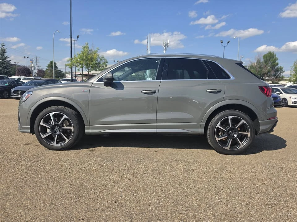 2025 Audi F3 Q3 - Image 2 of 9