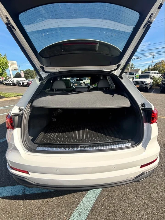 2025 Audi F3 Q3 - Image 4 of 9