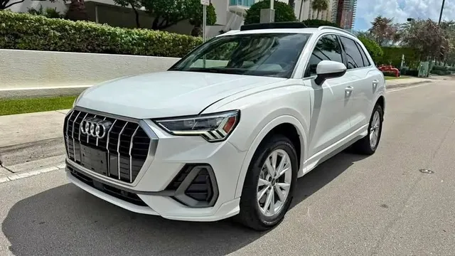 2025 Audi Q3 S line 45 TFSI Premium Sport