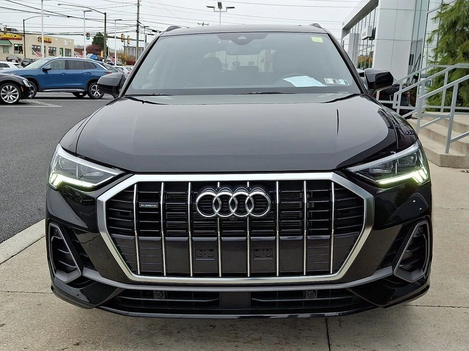 2025 Audi F3 Q3 - Image 2 of 12