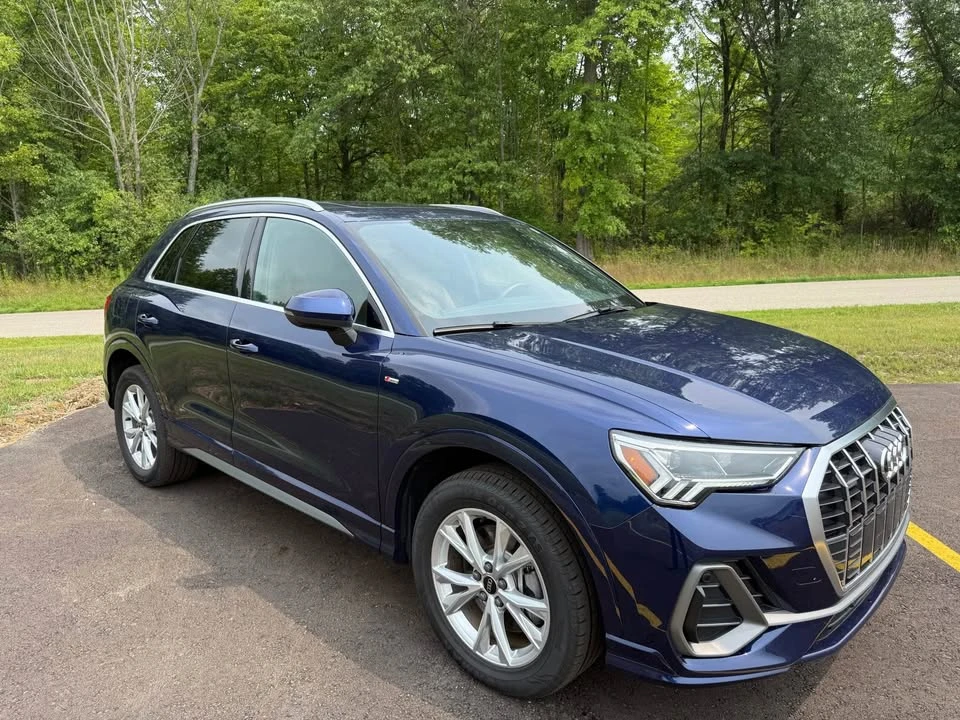 2025 Audi F3 Q3 - Image 2 of 17