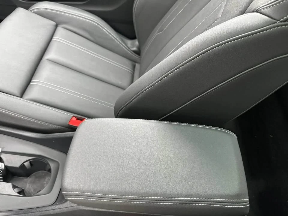 2025 Audi Q4 e-tron - Image 17 of 20