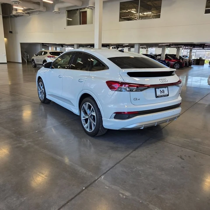 2025 Audi Q4 e-tron - Image 3 of 20