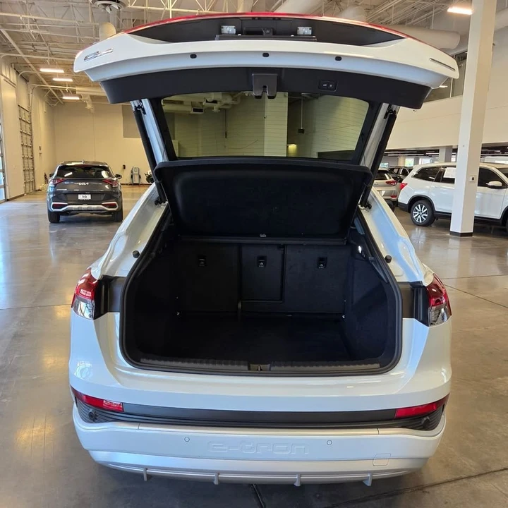 2025 Audi Q4 e-tron - Image 13 of 20