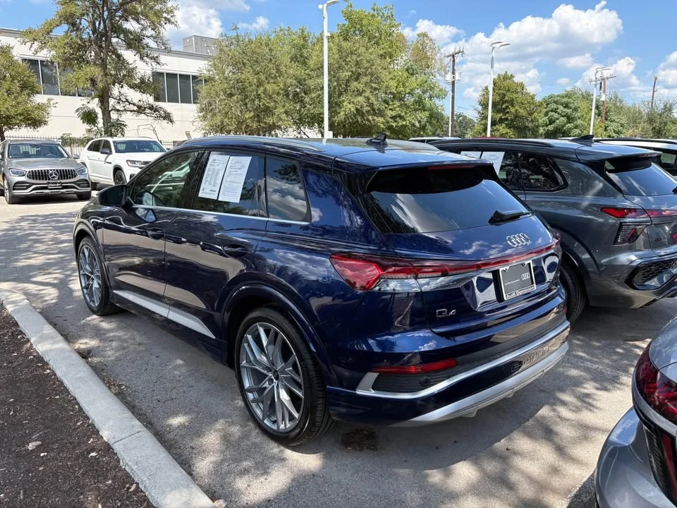 2025 Audi Q4 e-tron - Image 4 of 6