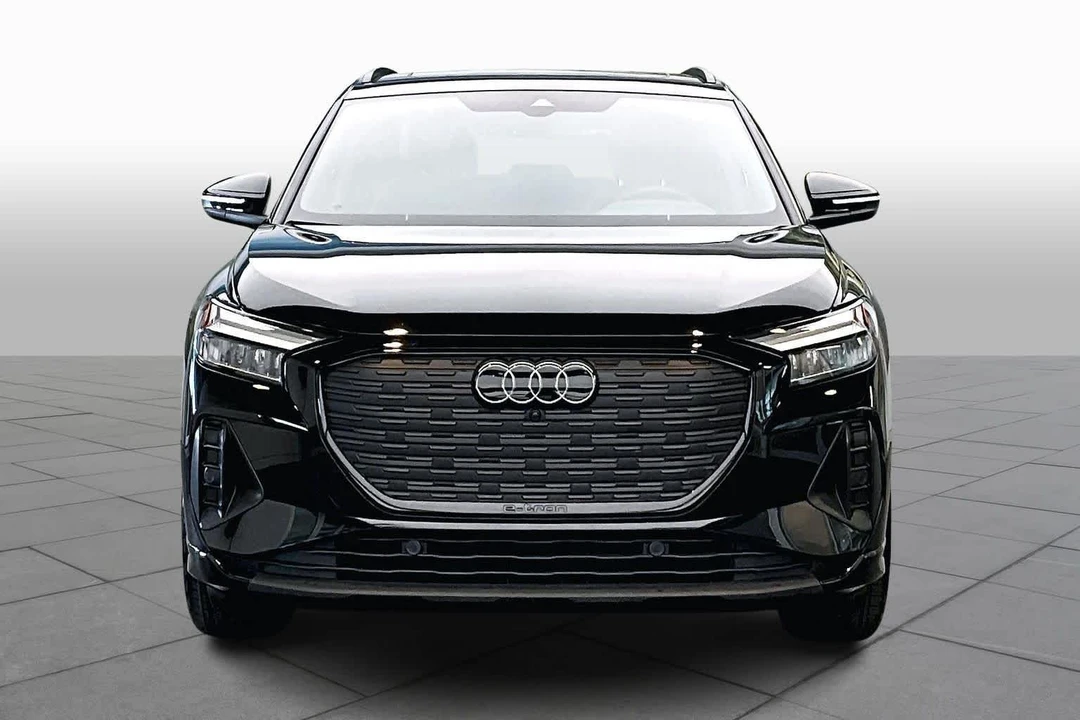 2025 Audi Q4 e-tron - Image 4 of 12