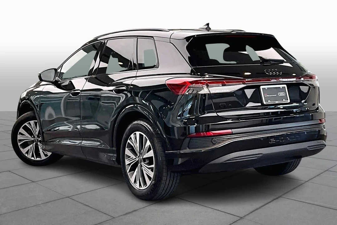 2025 Audi Q4 e-tron - Image 11 of 12