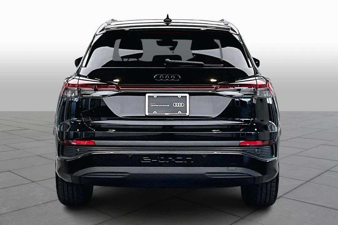 2025 Audi Q4 e-tron - Image 5 of 12