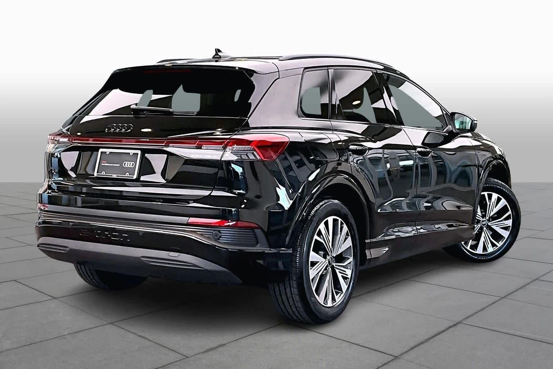 2025 Audi Q4 e-tron - Image 12 of 12