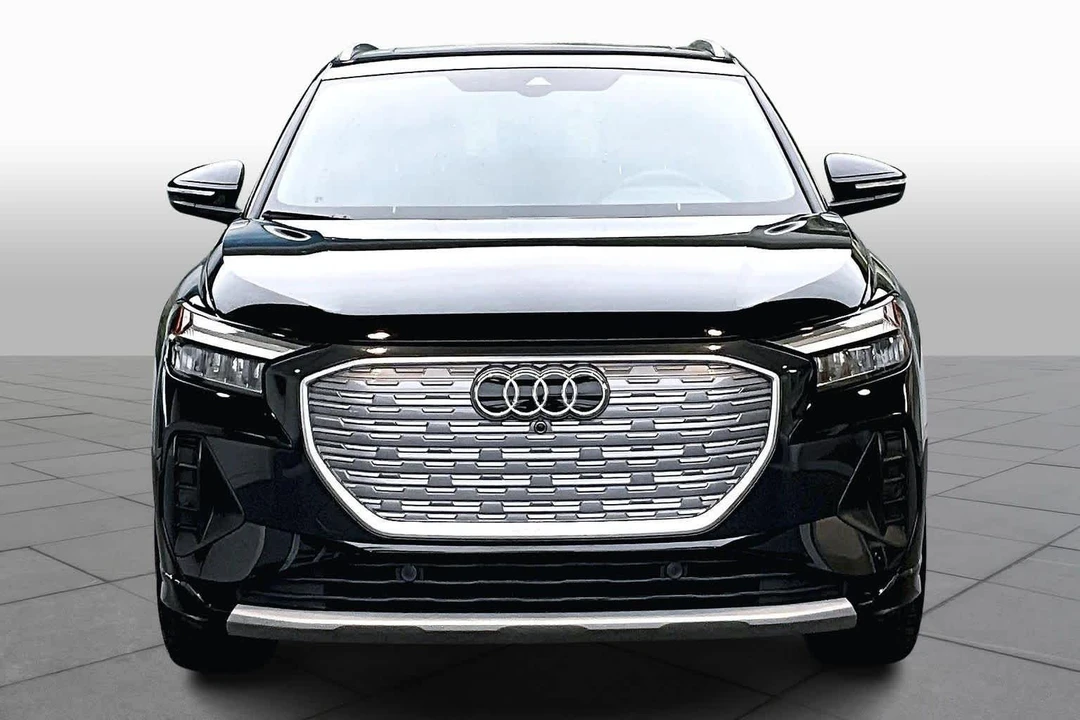 2025 Audi Q4 e-tron - Image 4 of 12