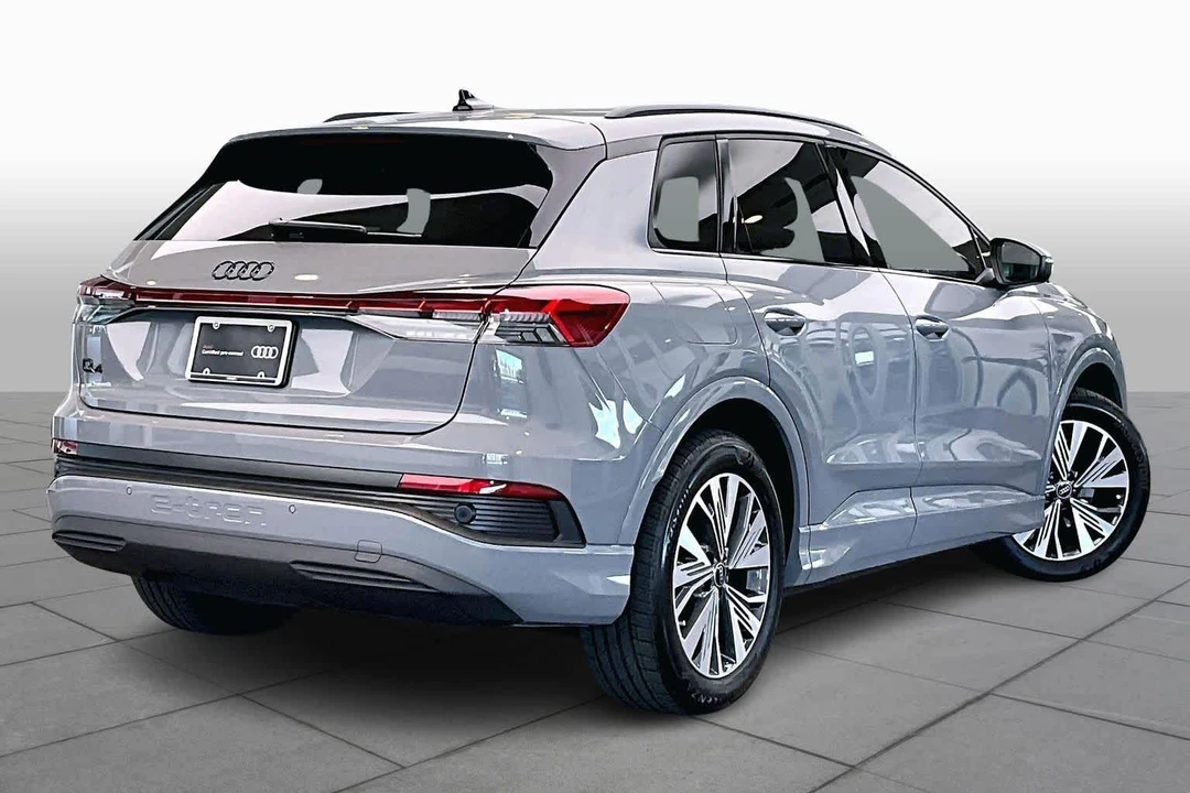 2025 Audi Q4 e-tron - Image 12 of 12