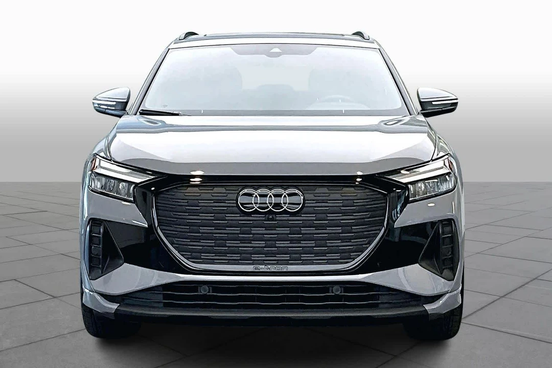 2025 Audi Q4 e-tron - Image 4 of 12
