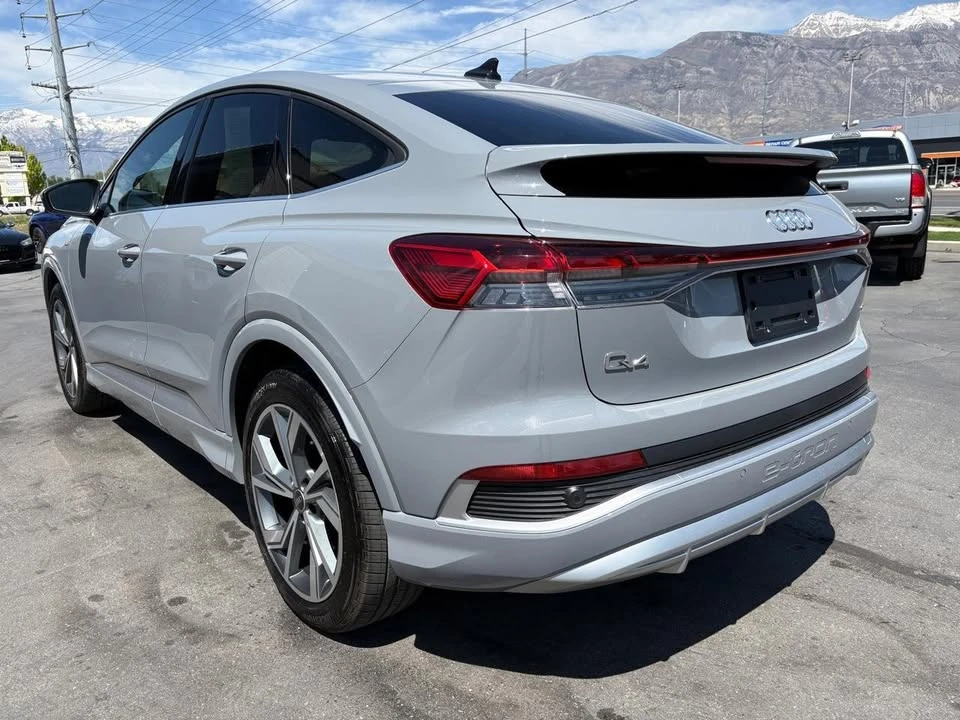2025 Audi Q4 e-tron - Image 7 of 16