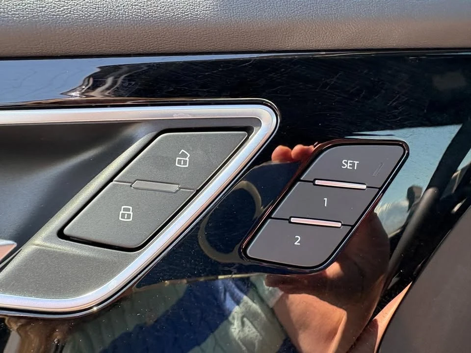 2025 Audi Q4 e-tron - Image 11 of 16
