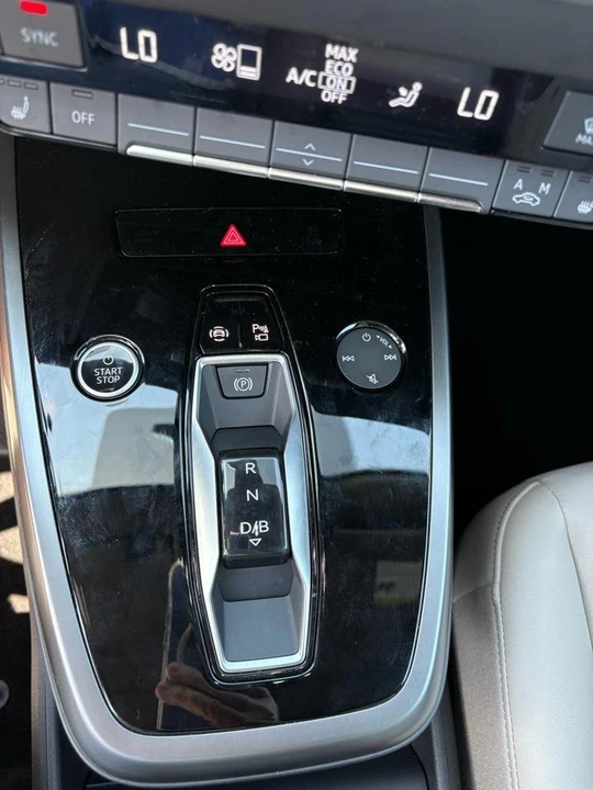 2025 Audi Q4 e-tron - Image 12 of 16