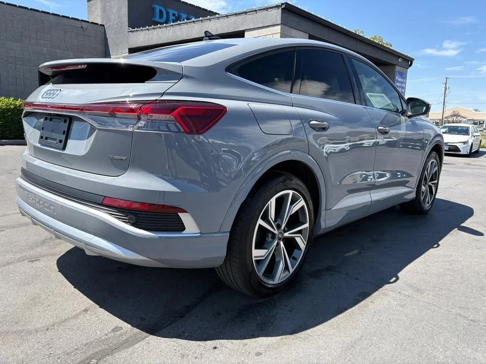 2025 Audi Q4 e-tron - Image 5 of 16