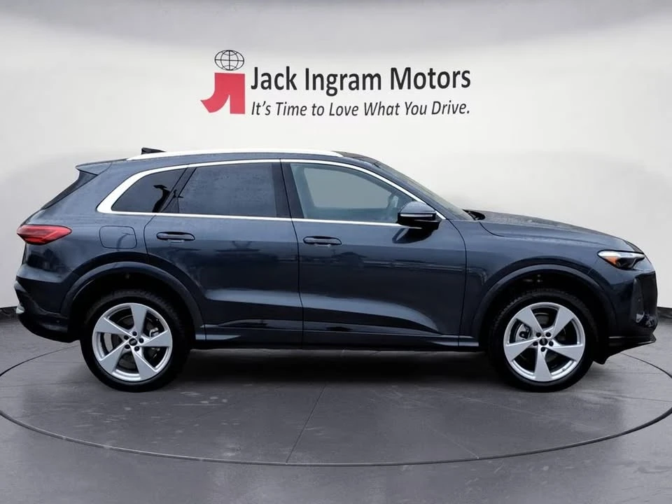 2025 Audi FY Q5 - Image 2 of 18