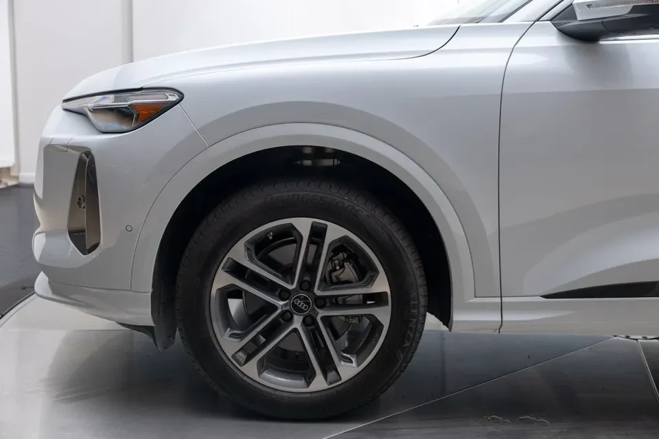 2025 Audi FY Q5 - Image 9 of 19