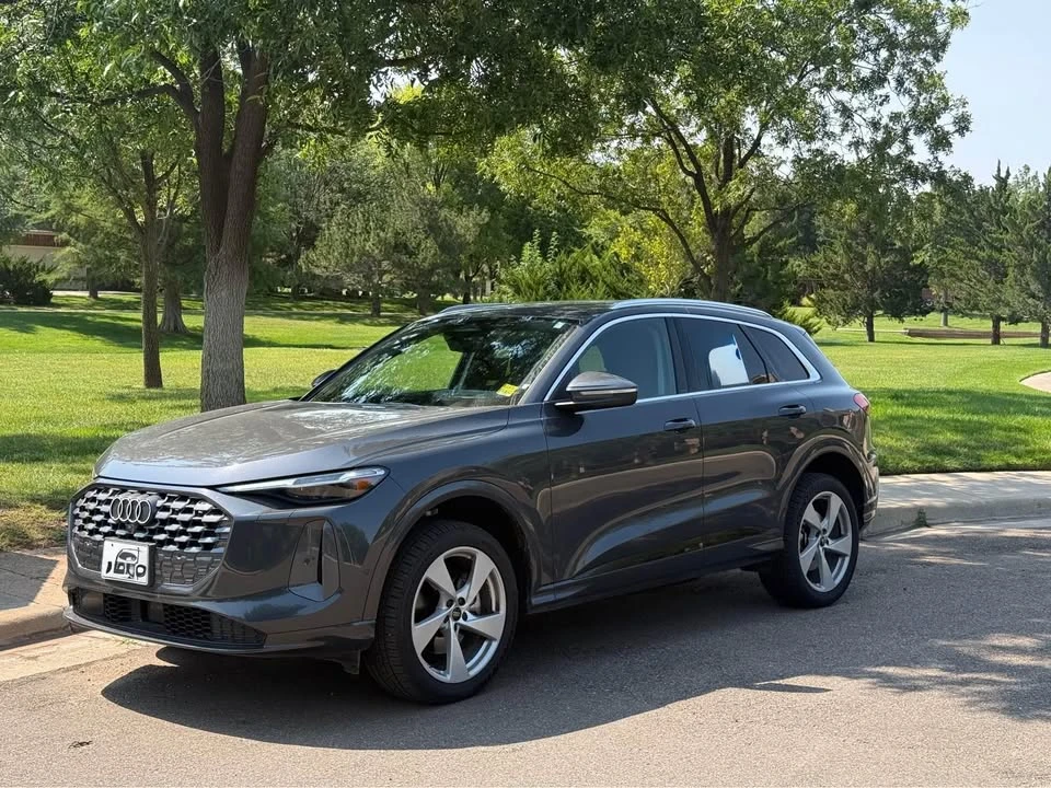 2025 Audi FY Q5 - Image 2 of 10