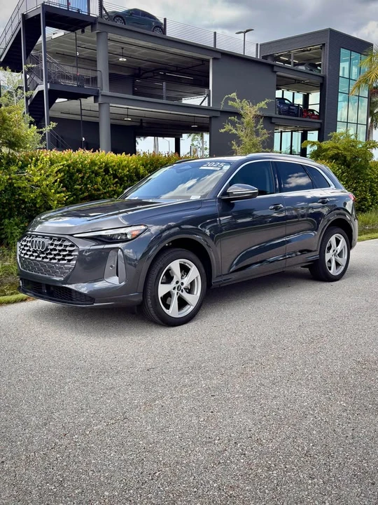 2025 Audi FY Q5 - Image 3 of 20