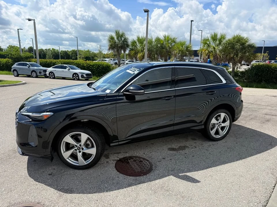2025 Audi FY Q5 - Image 10 of 18