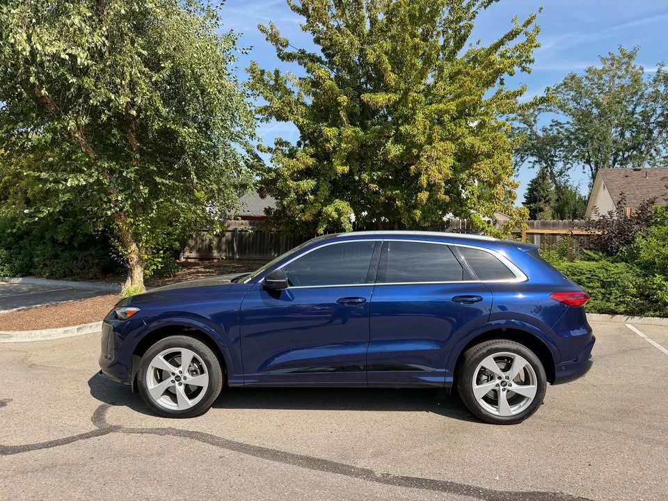 2025 Audi FY Q5 - Image 3 of 19