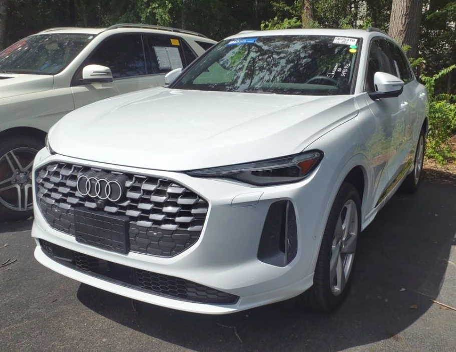 2025 Audi FY Q5 - Image 3 of 4