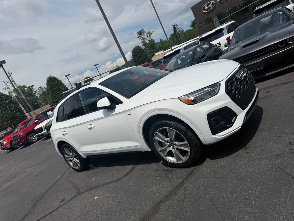 2025 Audi FY Q5 - Image 2 of 12