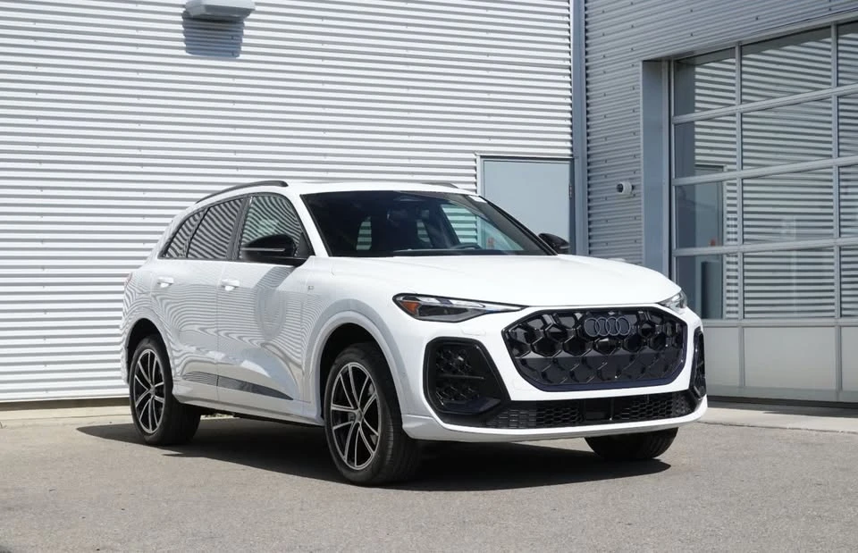 2025 Audi FY Q5 - Image 4 of 20