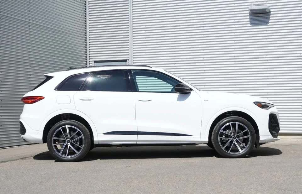 2025 Audi FY Q5 - Image 9 of 20