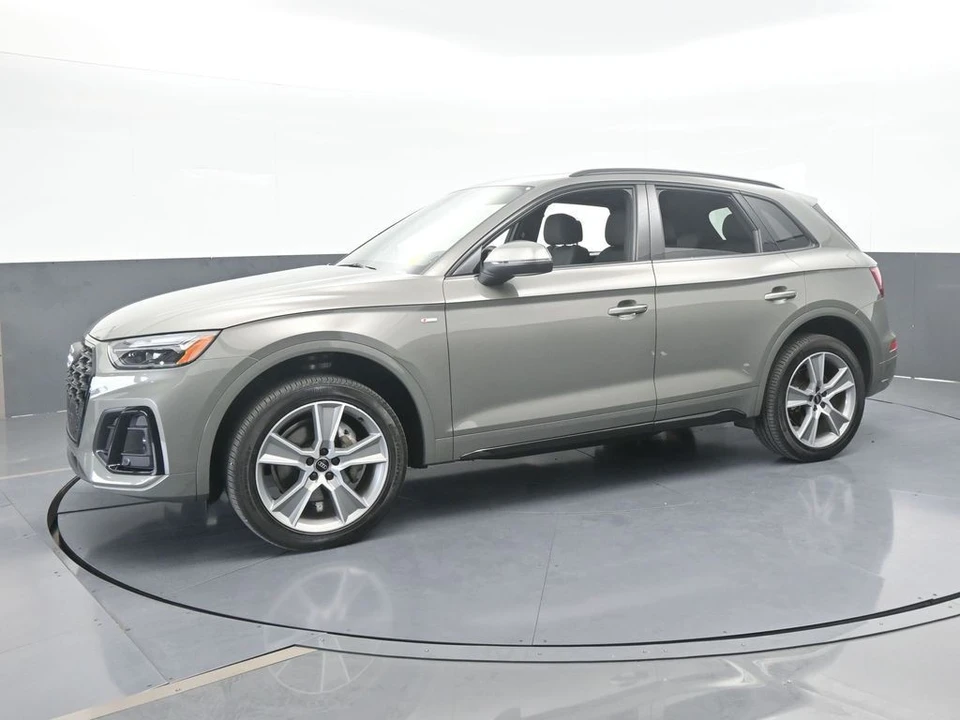 2025 Audi FY Q5 - Image 2 of 12