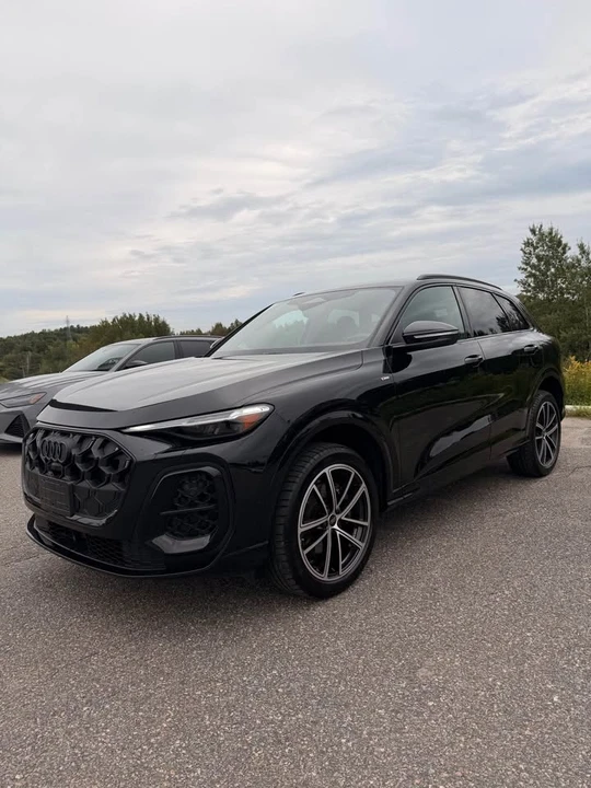 2025 Audi FY Q5 - Image 3 of 20